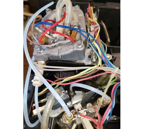 Переборка поршня термоблока Delonghi на Семена Палія 21 093 636-53-53