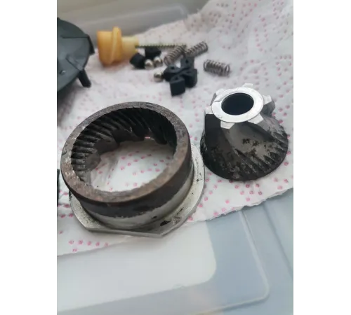 Переборка и Чистка кофемолки кофемашины Saeco в Одессе 093 636-53-53 