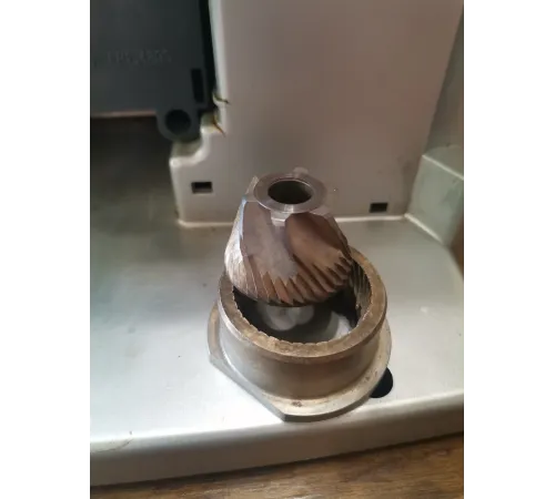 Переборка и Чистка кофемолки кофемашины Saeco в Одессе 093 636-53-53 